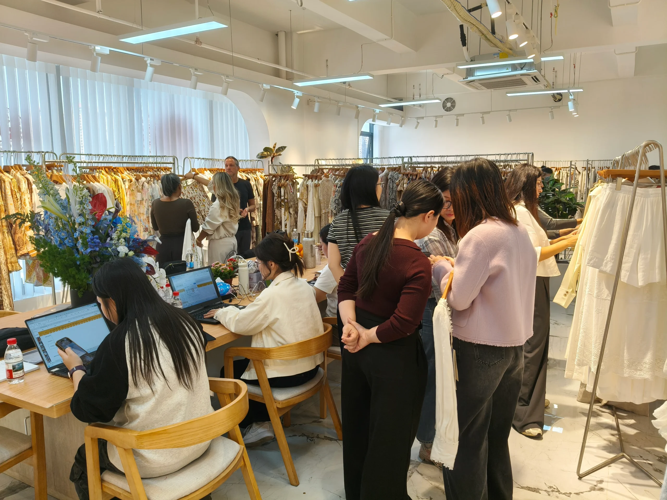 JH-customers-3